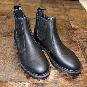 Brand new doc marten Chelsea boots